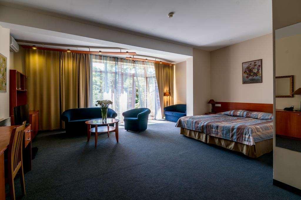 Perkuno Namai Park Hotel Kaunas Chambre photo